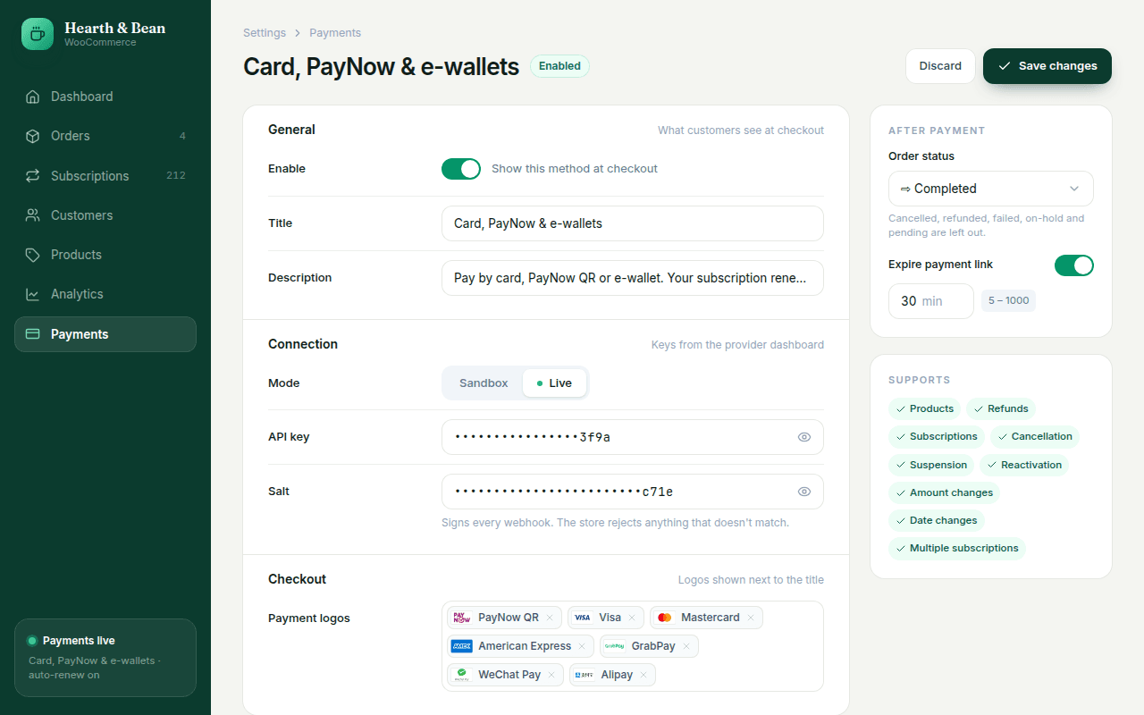 Gateway settings: enable toggle, title and description, sandbox or live mode, masked API key and salt, payment logo chips, order status after payment, payment link expiry and the list of supported subscription features.